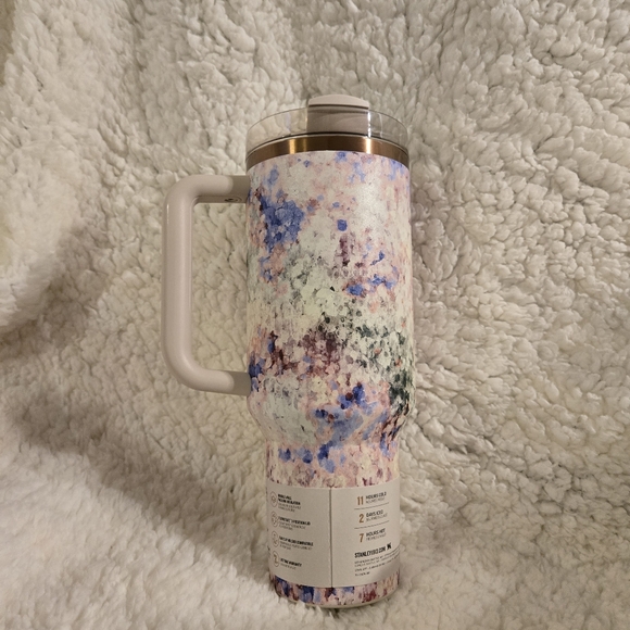 Stanley x CALIA 40 oz. Quencher H2.0 FlowState Tumbler Olive Eden - Picture 3 of 7